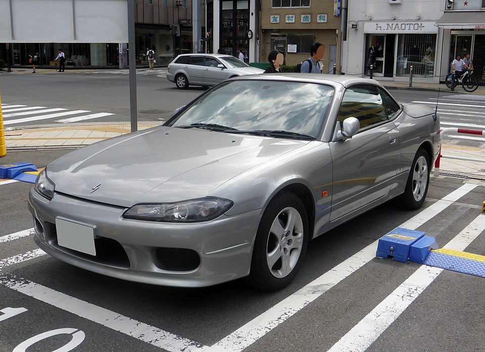 日産 シルビア 7代目 の正面写真