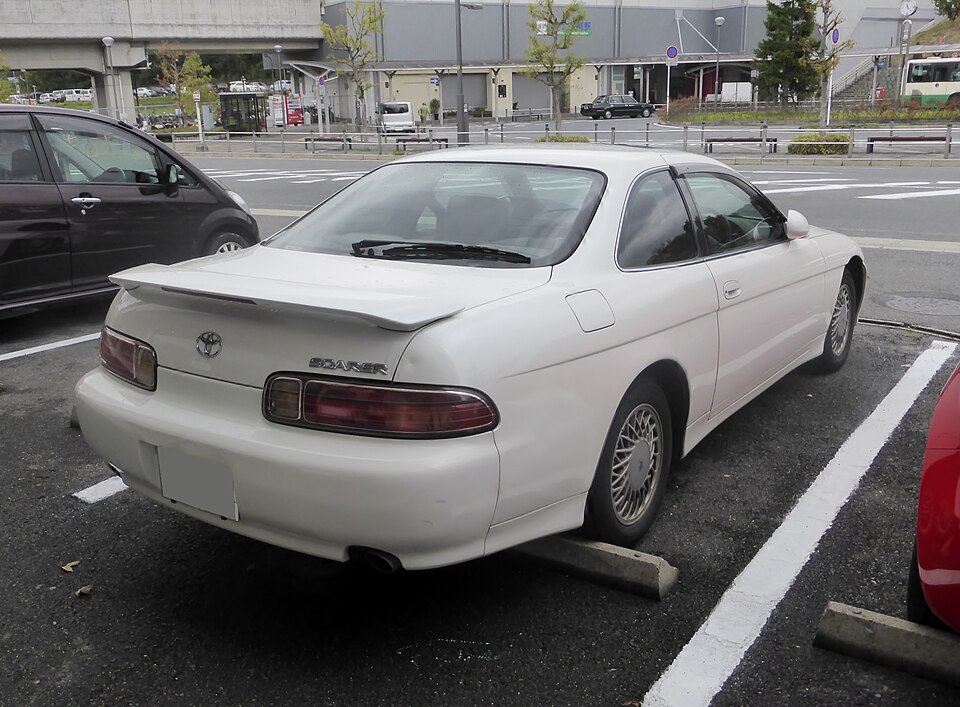 トヨタ ソアラ 3代目 の後方写真