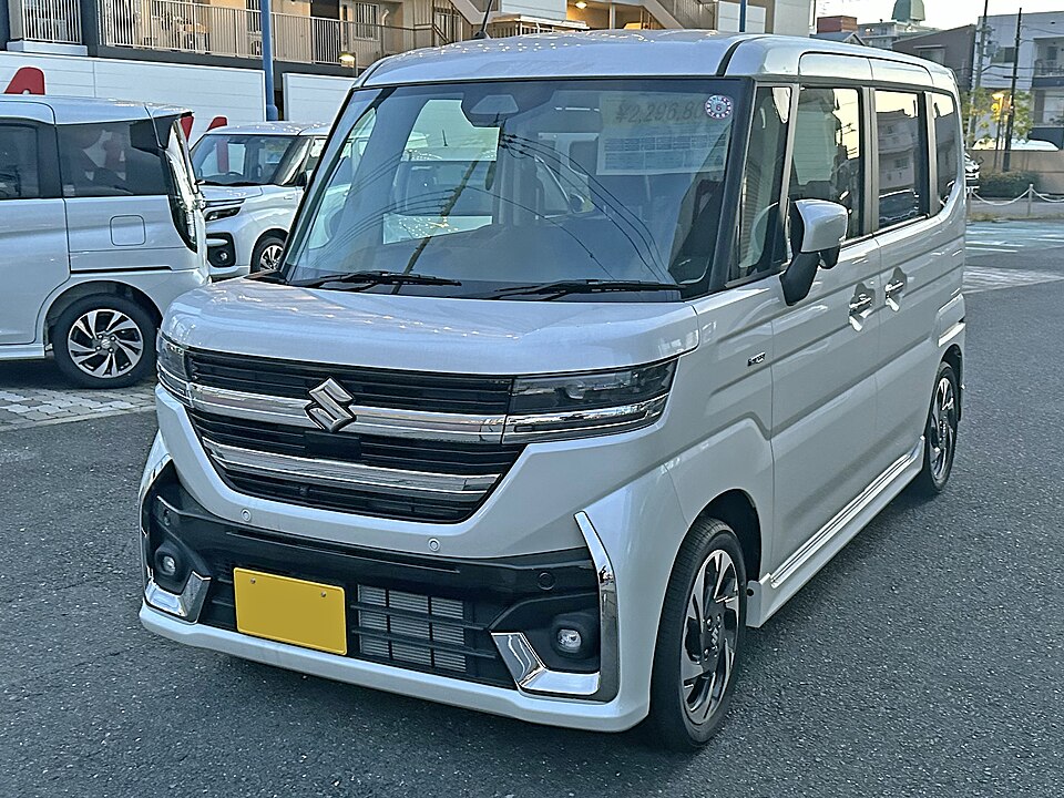 スズキ スペーシア 3代目 カスタム の外観写真