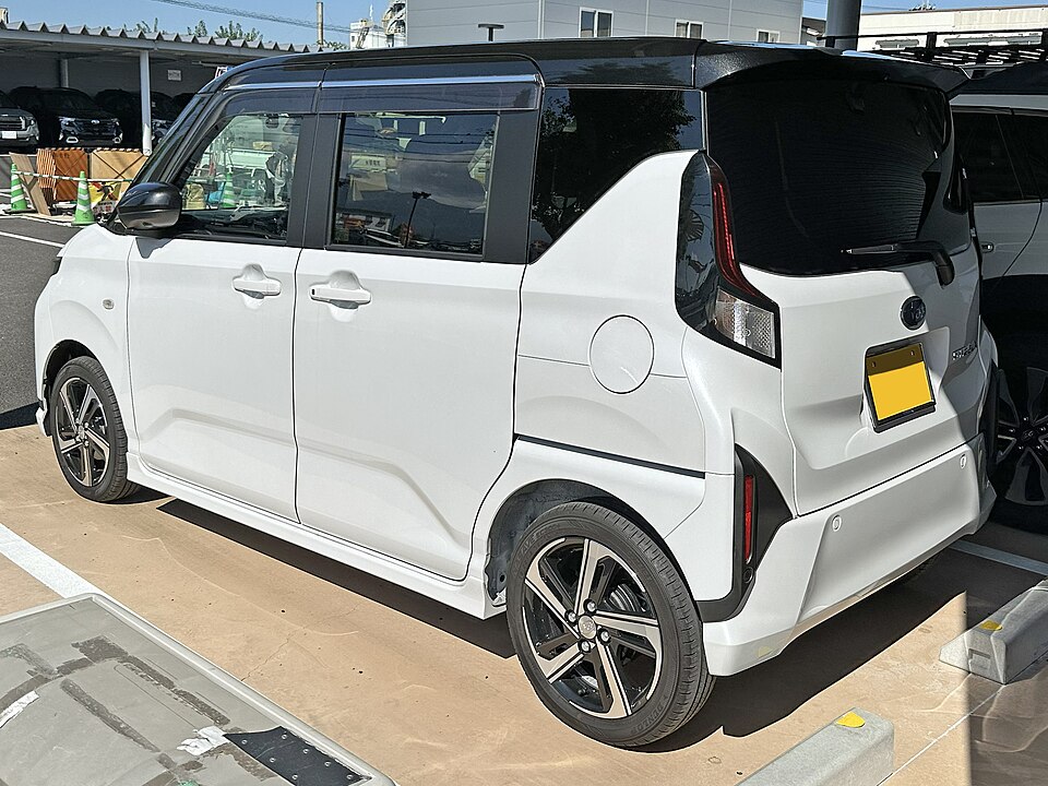 スバル ステラ 4代目 の後方写真