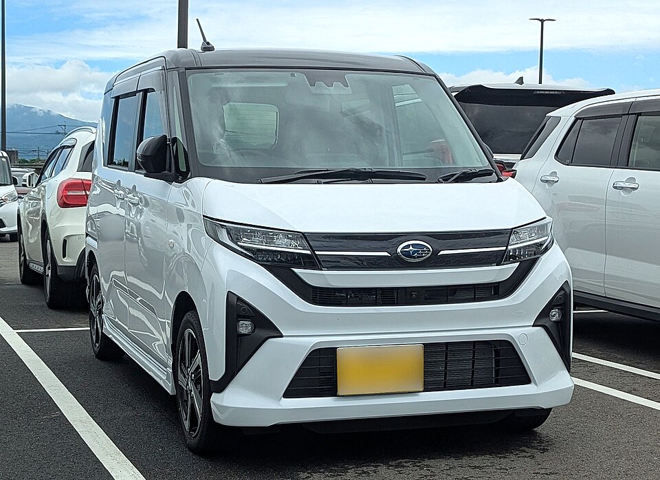 スバル ステラ 4代目 の正面写真
