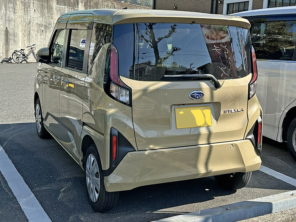 スバル ステラ 4代目 の後方写真