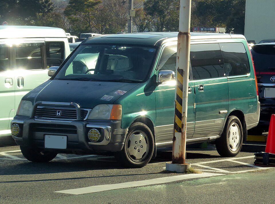 ステップワゴン 初代 通期 の顔