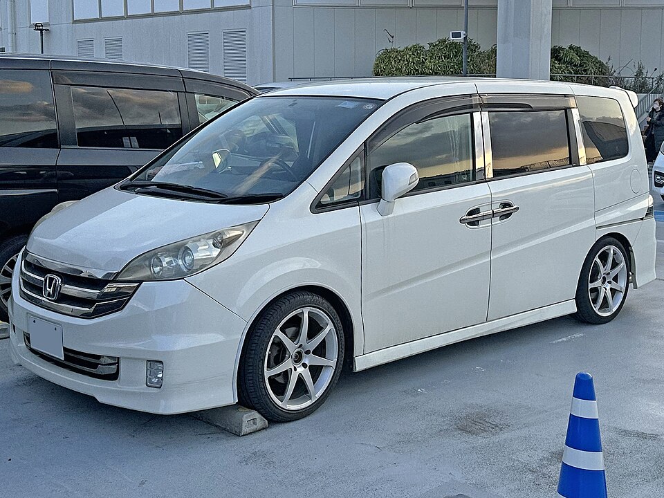 ステップワゴン 3代目 スパーダ スパーダ の顔
