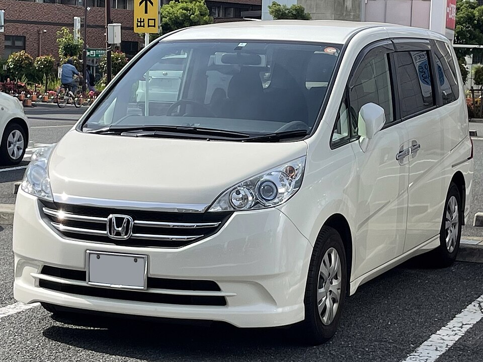ステップワゴン 3代目 標準 の顔