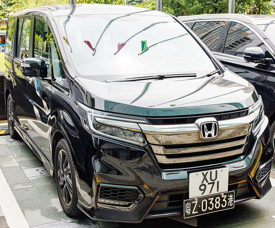 ホンダ ステップワゴン 5代目 スパーダ の外観写真