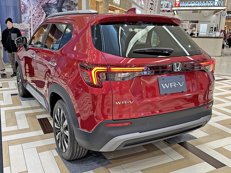 ホンダ WR-V 初代 の後方写真