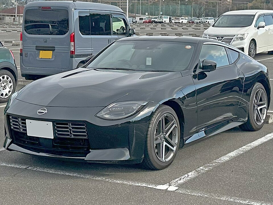 日産 フェアレディZ 7代目 の斜め前写真