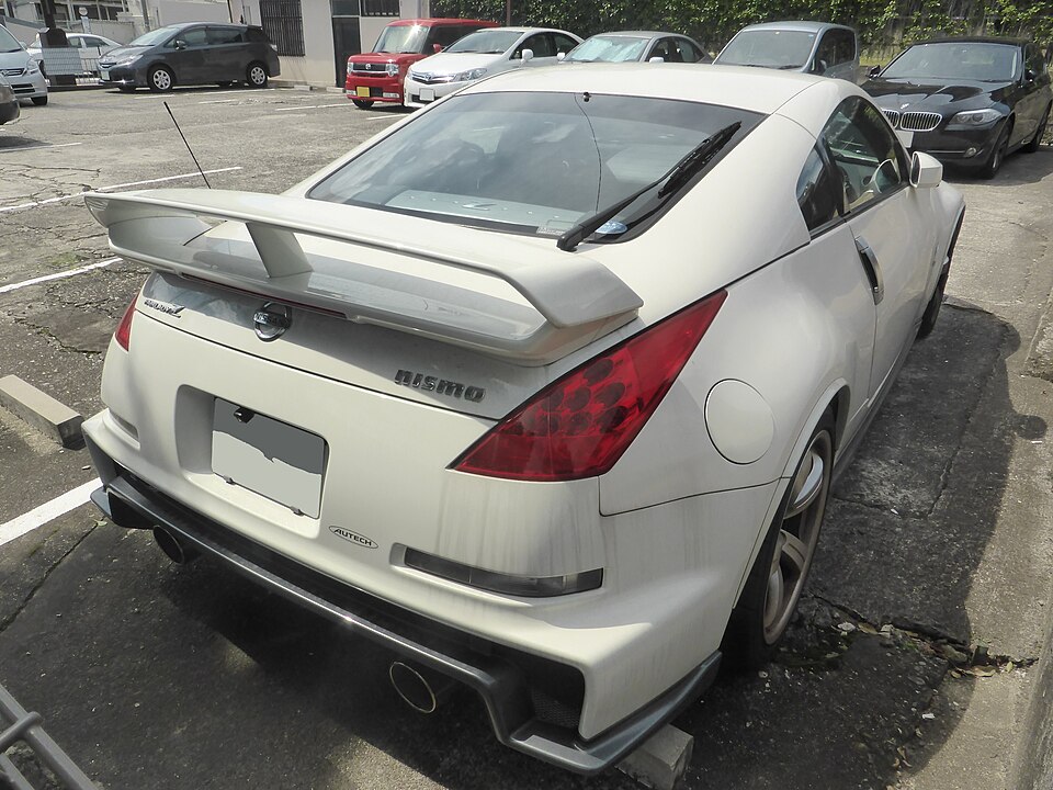 日産 フェアレディZ 5代目 NISMO の後方写真